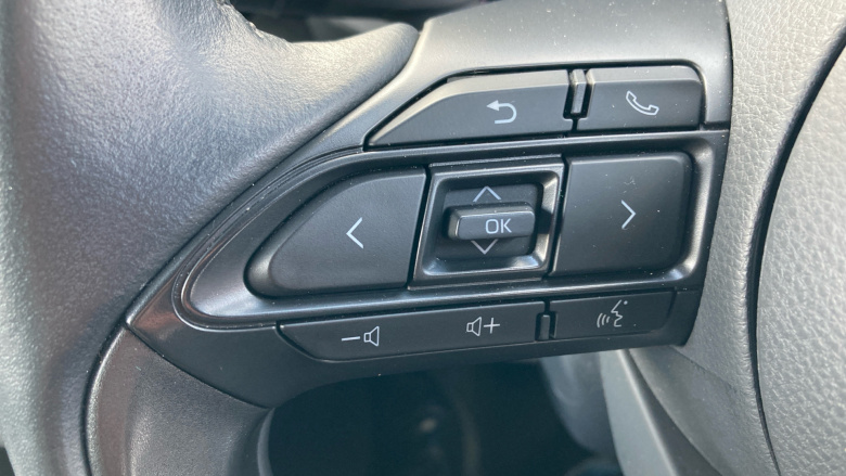 Toyota Yaris Cross 1.5 Hybrid Design 5dr CVT Hybrid Estate